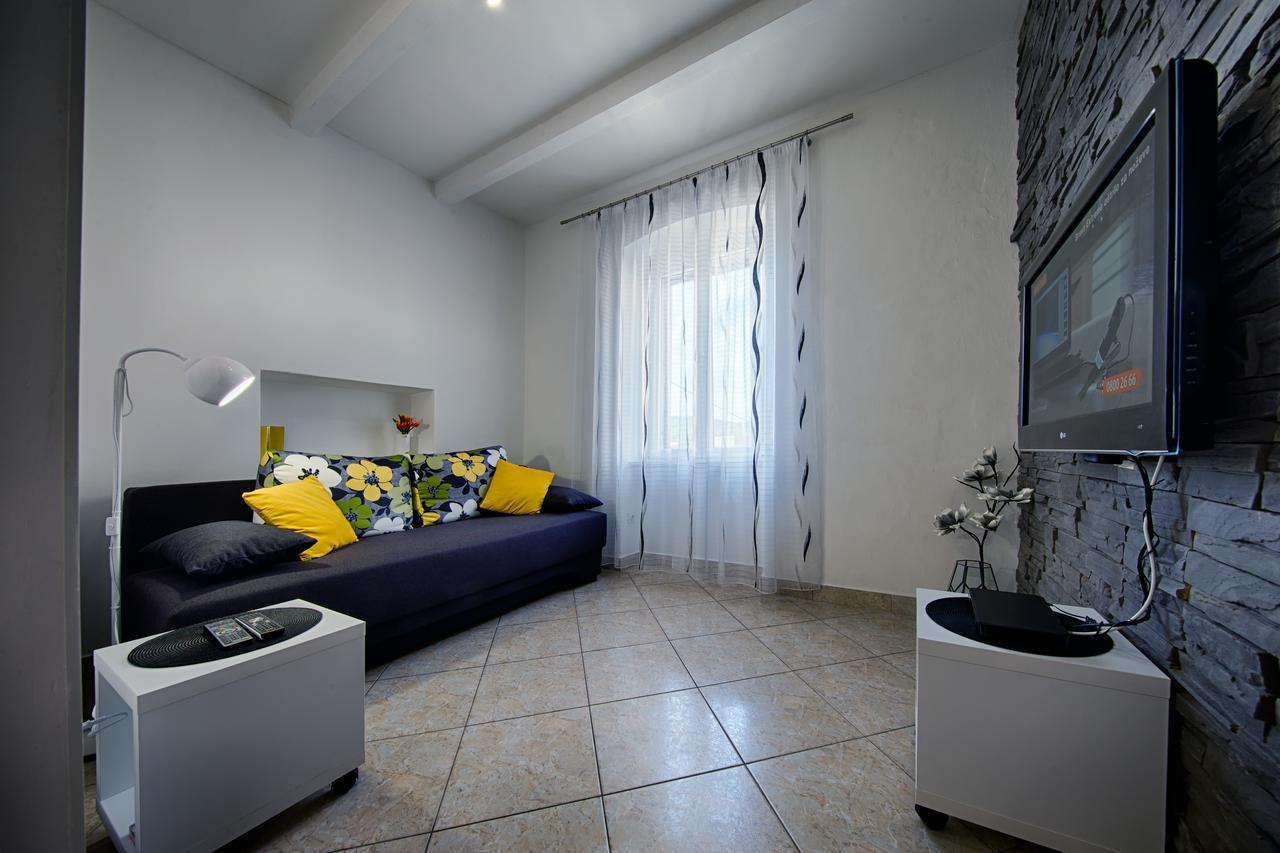 Apartment Jure Βις Εξωτερικό φωτογραφία