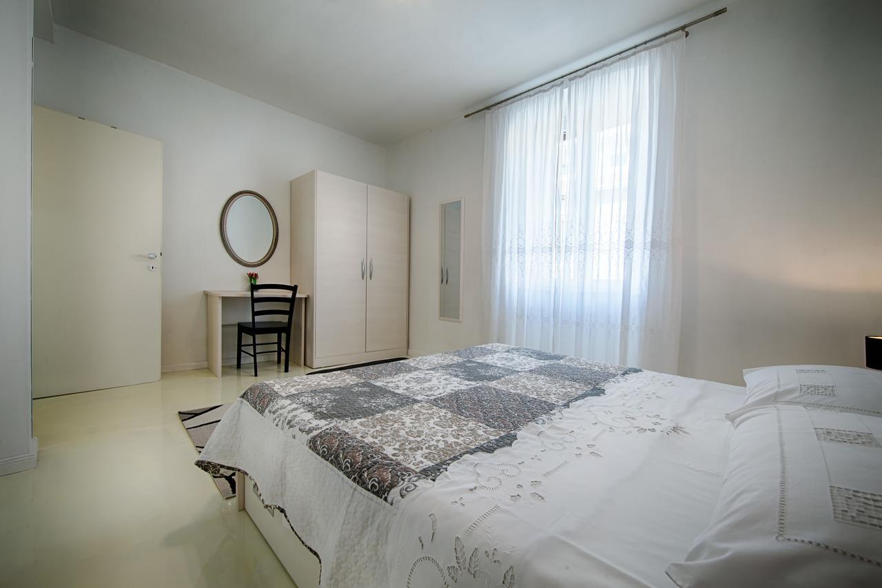 Apartment Jure Βις Εξωτερικό φωτογραφία